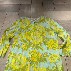 Adorable button up Issac Mizrah Live Sweater